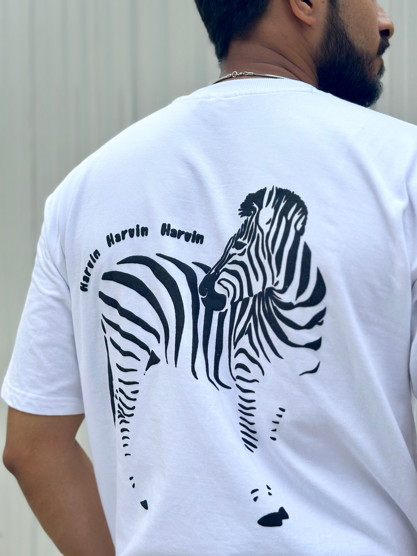 MEN'S WHITE OVERSIZED T-SHIRT | ZEBRA STARE EDITION