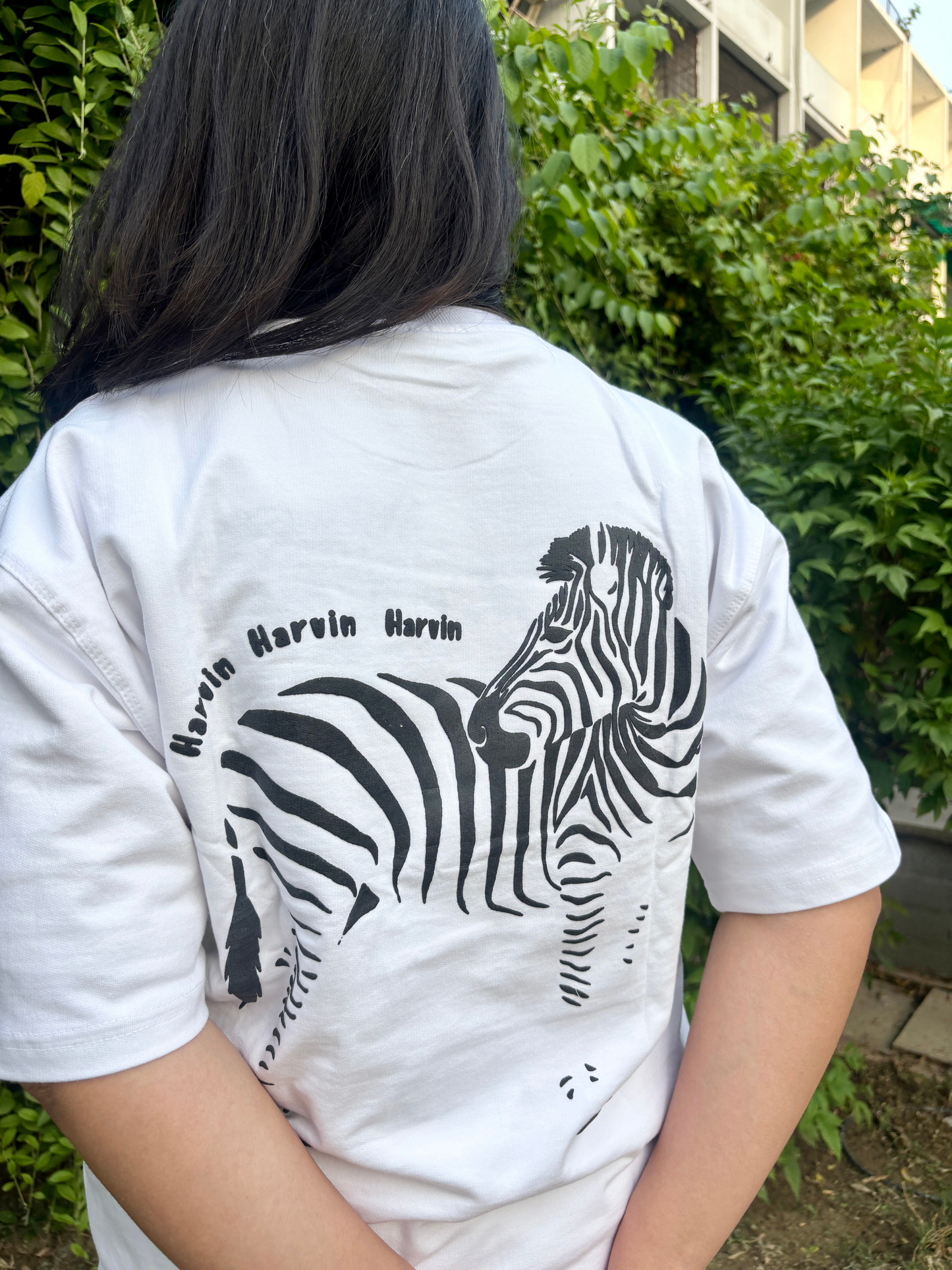 WOMEN'S WHITE OVERSIZED T-SHIRT | ZEBRA STARE EDITION
