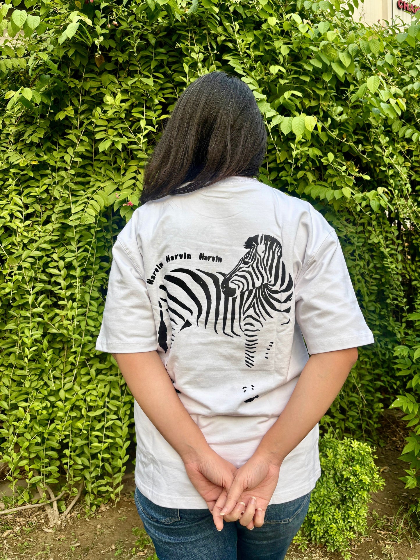 WOMEN'S WHITE OVERSIZED T-SHIRT | ZEBRA STARE EDITION